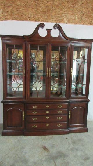Thomasville Chippendale China Cabinet Breakfront Mahogany Dining Room Set