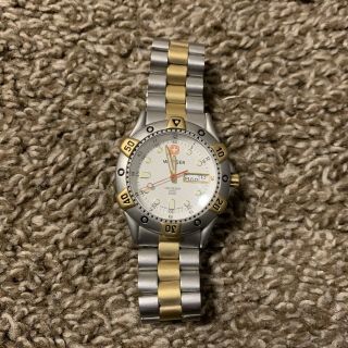 Swiss Army Wenger Watch Day/date W/ Band 096.  0659 (needs Battery)