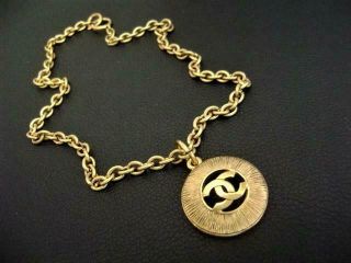 Auth Chanel Vintage Cc Round Pendant Chain Necklace