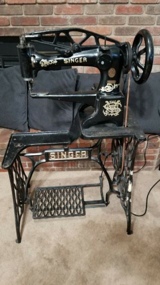 Antique Singer 29 - 4 Industrial Cobblers Treadle Sewing Machine Leather And Stand