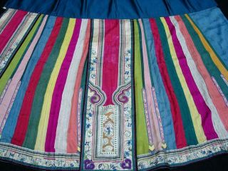 A ANTIQUE CHINESE EMBROIDERED MUTI - COLOR SILK SKIRT 3
