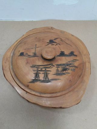 Stunning VINTAGE TURNED WOOD bowl with carved scene on LID FOLK ART SCULPTURE 2