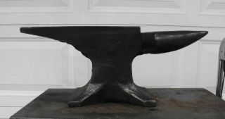 Antique Trenton 120 Lb Blacksmiths Anvil Solid Wrought Iron Made In Usa