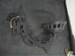 Vintage Cast Iron Oil Lamp Wall Mount With Single Bracket