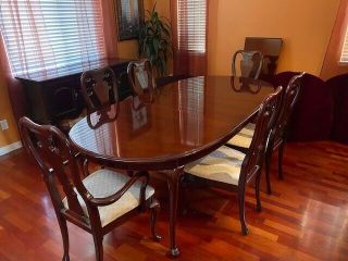 thomasville dining room set,  Cherry Wood,  formal table,  Collector Cherry,  chair 6