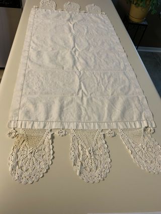 Vintage Linen Dresser/table Runner With Crochet Lace Trim 20 X 48 1/2