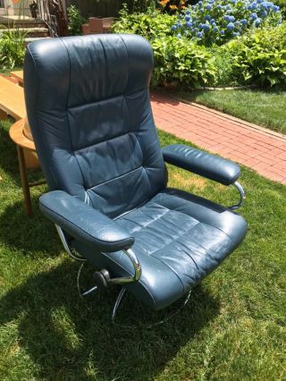Vintage Mid Century Modern Ekornes Stressless Lounge Chair & Ottoman Chrome Base 2