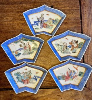 A Set Of 5 Jiaqing Daoguang Period Chinese Famille Rose Saucers