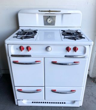Vintage 1950’s Wedgewood Gas Stove Oven Broiler White W/red Knobs Pick Up Only