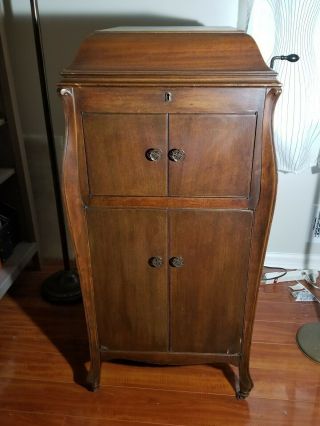 Antique Victor Upright Victrola Talking Machine Record Player (local Pick Up)