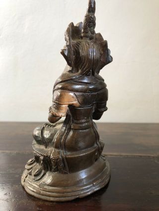 A Chinese Tibetan bronze figure of Buddha - Qing - Like Indian,  Imperial,  Ming 4