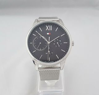 Tommy Hilfiger 1791415 Mens Classic Watch Black Dial Day/date Silver Mesh Strap