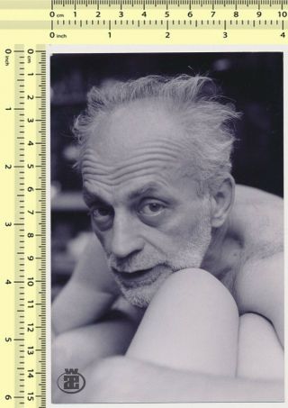 102 Shirtless Man Hug Women Legs Guy Portrait Vintage Photo Snapshot