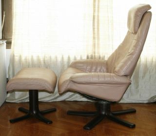 Danish Modern Leather Rosewood Recliner Lounge Chair & Ottoman.  Ekornes/Stouby 4
