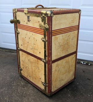 Antique Oshkosh Wi.  Spinning Wardrobe Steamer Trunk Luggage Chest Vintage,  Keys