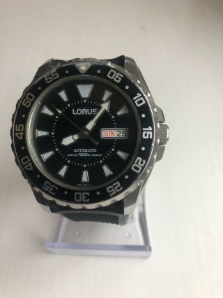 Men’s Lorus (by Seiko) Automatic Divers Watch With Day/date