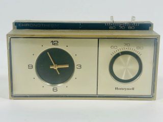 Vintage 1974 Honeywell Chronotherm Clock Fuel Saver Thermostat T882a 1047