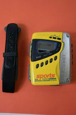 Vintage Sony Walkman Sport Cassette Player Wm - Fs499