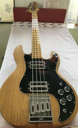 Peavey T - 40 Vintage 4 String Electric Bass Guitar - Natural - Rh