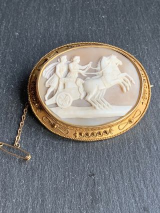 Antique Large 9ct Yellow Gold Carved Cameo Brooch.