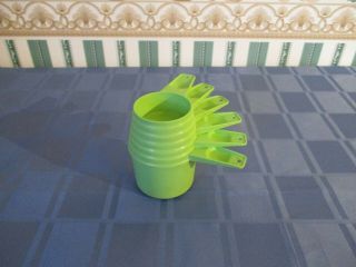 Vintage Tupperware Measuring Cups Lt.  Green Full Set Of 6 1/4 Cup To 1 Cup