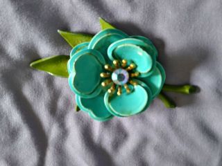 Vintage Enamel Over Metal Flower Brooch Green Collectable Pin