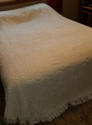 Pretty Vtg Antique White Cotton Chenille Bedspread Twin/full Floral & Paisley
