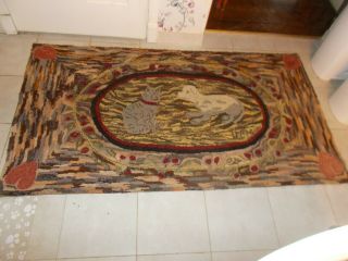 Early 1900s Large Sized Hook Rug With Dog And Cat On Mottled Background Hearts