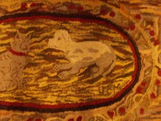 EARLY 1900S LARGE SIZED HOOK RUG WITH DOG AND CAT ON MOTTLED BACKGROUND HEARTS 4