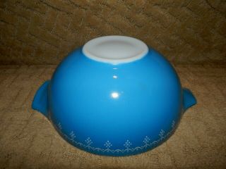 Vintage Pyrex Snowflake Blue Garland Cinderella Mixing Bowl 444 4 Quart