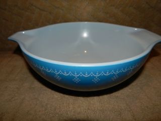 Vintage Pyrex Snowflake Blue Garland Cinderella Mixing Bowl 444 4 Quart 2