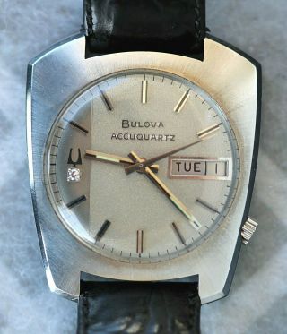 Vintage 1972 Bulova Accutron Accuquartz Day/date Tuning Fork Watch