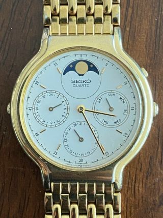 Vintage Seiko Watch With Moon Phase Calendar Dial 34 Mm