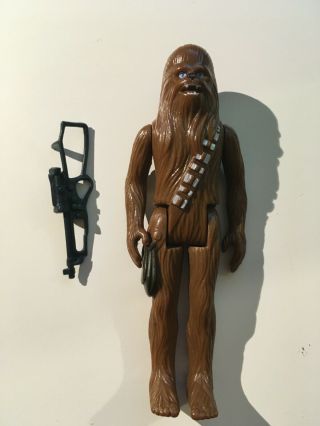 Vintage 1977 Kenner Star Wars Chewbacca Figure,  Weapon All