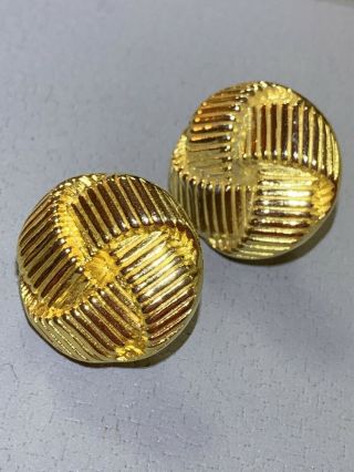 Vintage Ben - Amun Pierced Earrings Gold Tone Ribbed Woven Intertwined Button