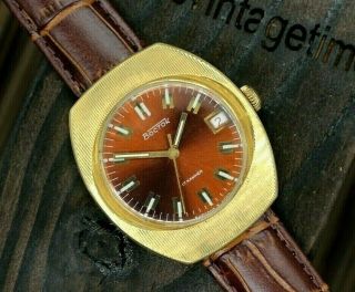 Vintage Dress Watch Vostok Ussr 17j Mens Cccp Wostok Retro Soviet Wristwatch