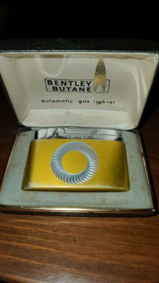 Vintage 1950s Bentley Butane Cigarette Lighter Yellow Silver Circle