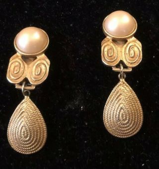 Vtg 80 90s Kate Hines Haute Couture Runway Matte Gold Pearl Dropearrings