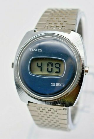 Vintage 70s/80s Men ' s TIMEX SSQ Digital LCD Watch,  Blue/Silver Tone,  Running 2