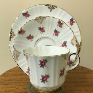 VINTAGE OLD ROYAL BONE CHINA - ENGLAND RED ROSE PATTERN TRIO SET VERY GOOD COND 3