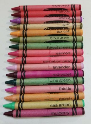 VINTAGE Binney & Smith Box of 64 CRAYOLA CRAYONS with Indian Red Retired color 2