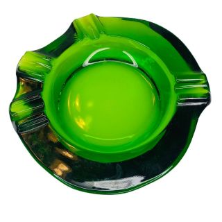 Vintage Emerald Green Glass Ashtray Round Mid Century Modern