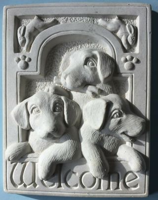 Vintage Carruth 1992 Dogs Small Welcome Wall Plaque.  Garden Art.