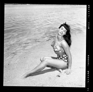 Bettie Page Vintage Orig 1954 Camera Negative Bunny Yeager Bikini Beach Pin - Up