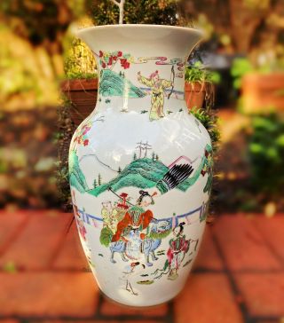 Chinese Antique Porcelain Famille Rose Vase With Figures 19th Centuries