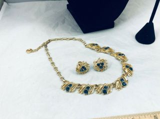 Vtg.  Lisner Demi Blue Rhinestone Gold Tone Necklace & Earrings