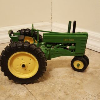 Vintage John Deere Cast Iron Model G Toy Tractor,  1”16 Scale Die Cast