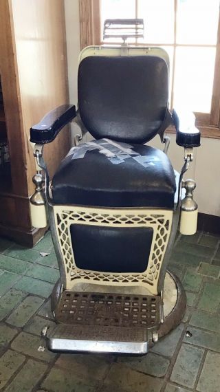 Antique Emil J.  Paidar Company Barber Chair Manufactured Chicago Illinois 1920 