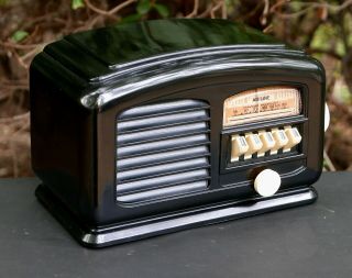 Airline Model 04br - 513a Antique Bakelite Tube Radio W Lighted Dial 1940 Serviced