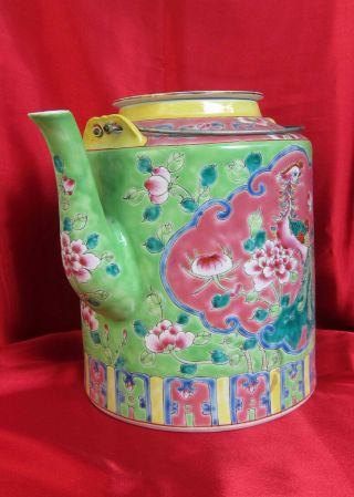 Nyonya – Peranakan – Straits Chinese porcelain Teapot Early 20th century 5